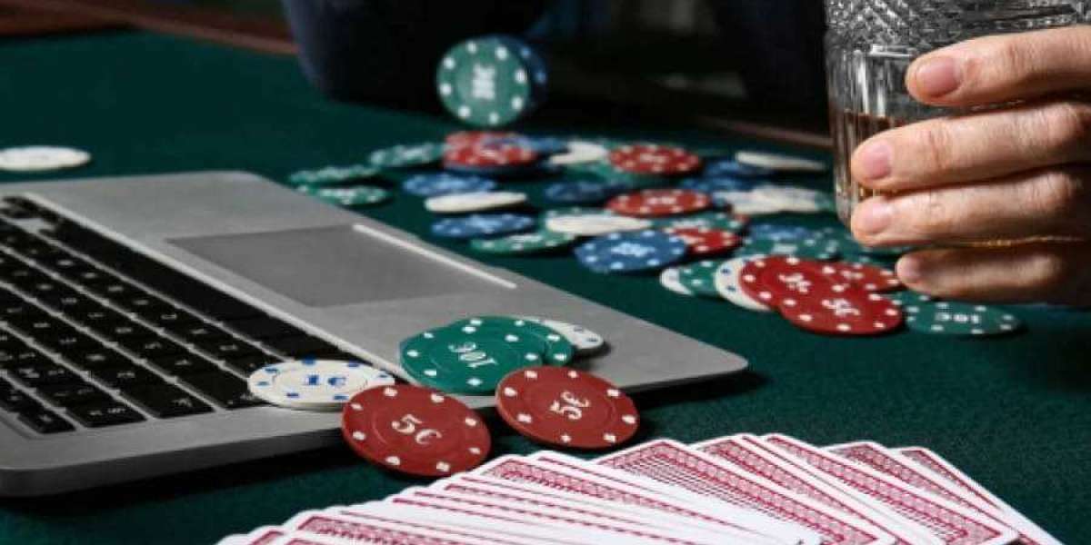 Mastering Online Baccarat: Tips and Strategies