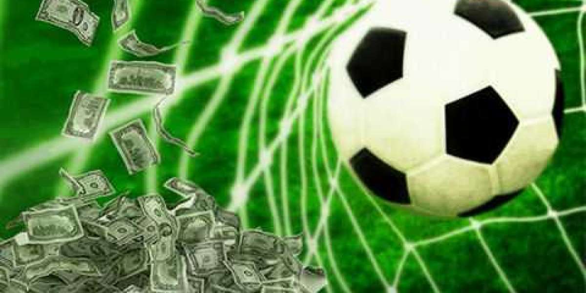 Outshine the Competition with Winning Greek Football Bets!